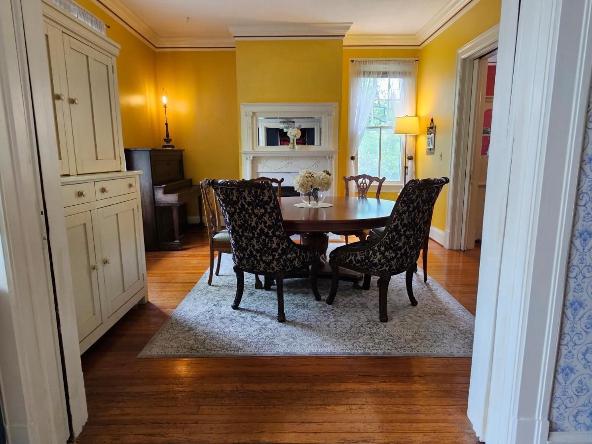 Winridge Manor Bed & Breakfast Madison Heights Eksteriør bilde