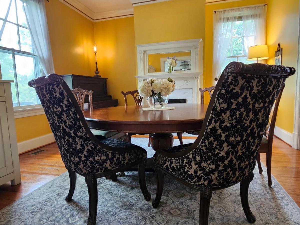 Winridge Manor Bed & Breakfast Madison Heights Eksteriør bilde
