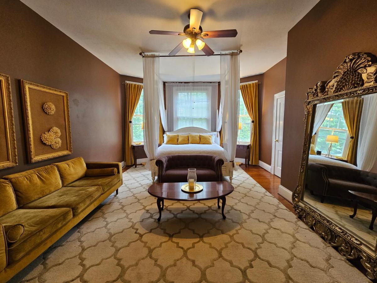 Winridge Manor Bed & Breakfast Madison Heights Eksteriør bilde